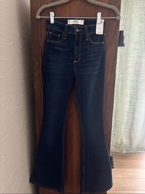 NWT Hollister High-Rise Dark Blue Denim Jeans